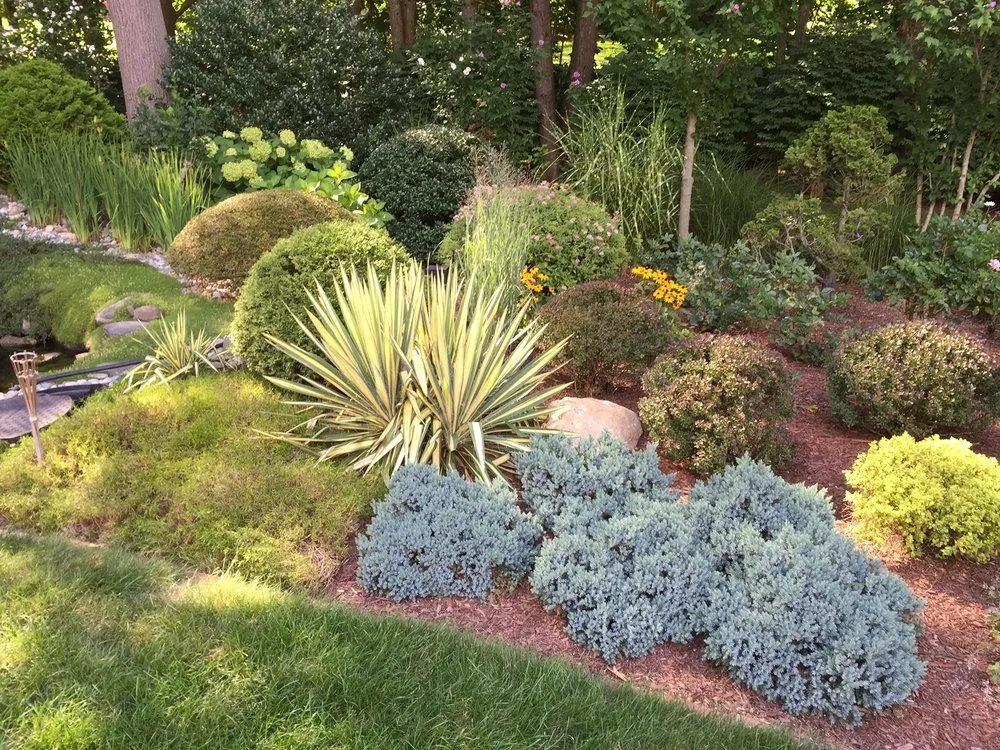 Local residential landscaping in Trumbull, CT by Green Thumb Landscaping