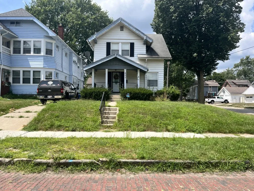 Top-rated residential landscaping for homes in Toledo, OH by Green Thumb Lawn Care