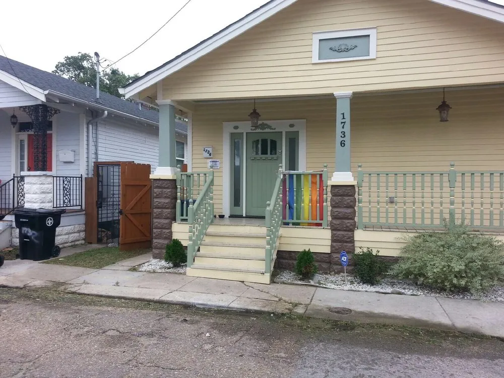 Custom garden landscaping experts serving New Orleans, LA - Green Thumb Lawn Service