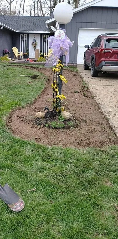 Local yard maintenance in Lorain, OH - Green Thumb Services