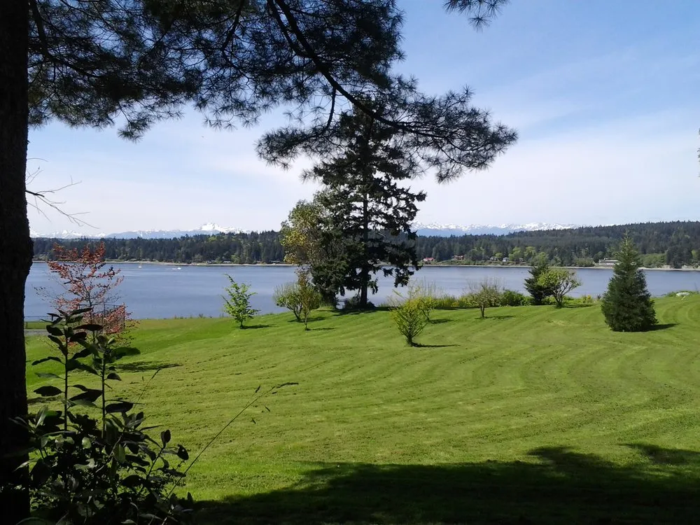 Affordable landscape installation in Bainbridge Island, WA by Green Thumb Solutions