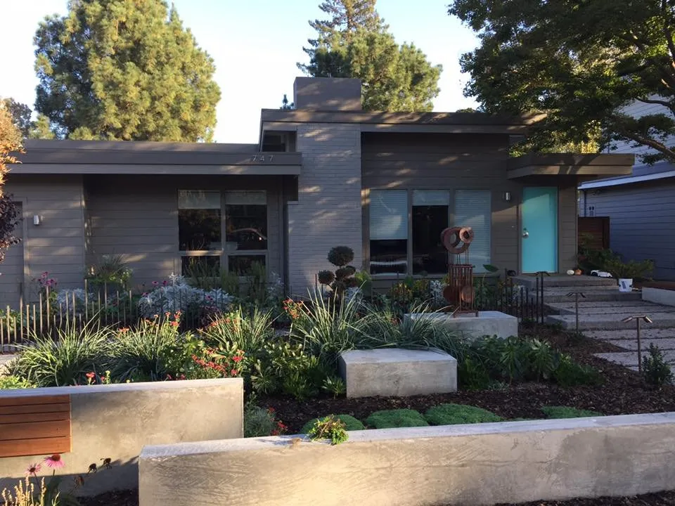 Custom garden landscaping experts serving Palo Alto, CA - Green Thumbs Up