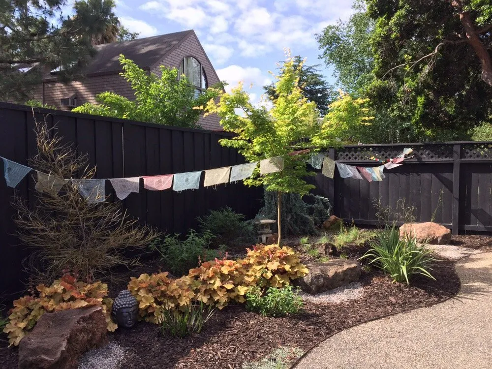 Professional landscape design experts serving Palo Alto, CA - Green Thumbs Up