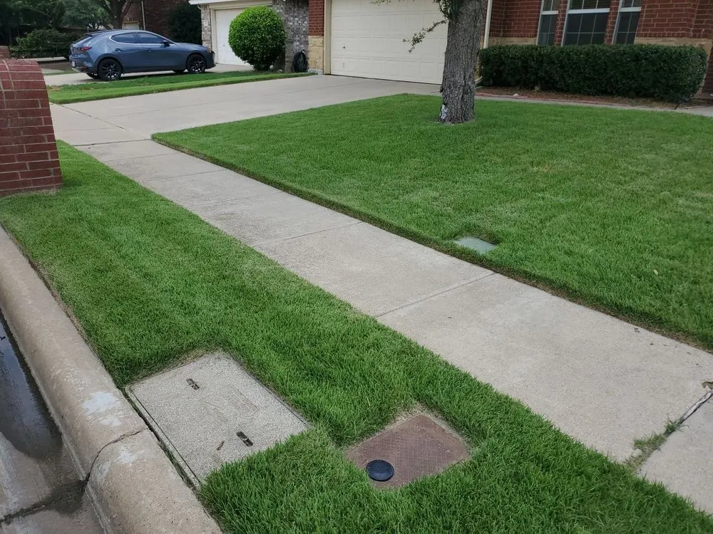 Reliable lawn mowing service in Euless, TX - Green Top Lawn Care