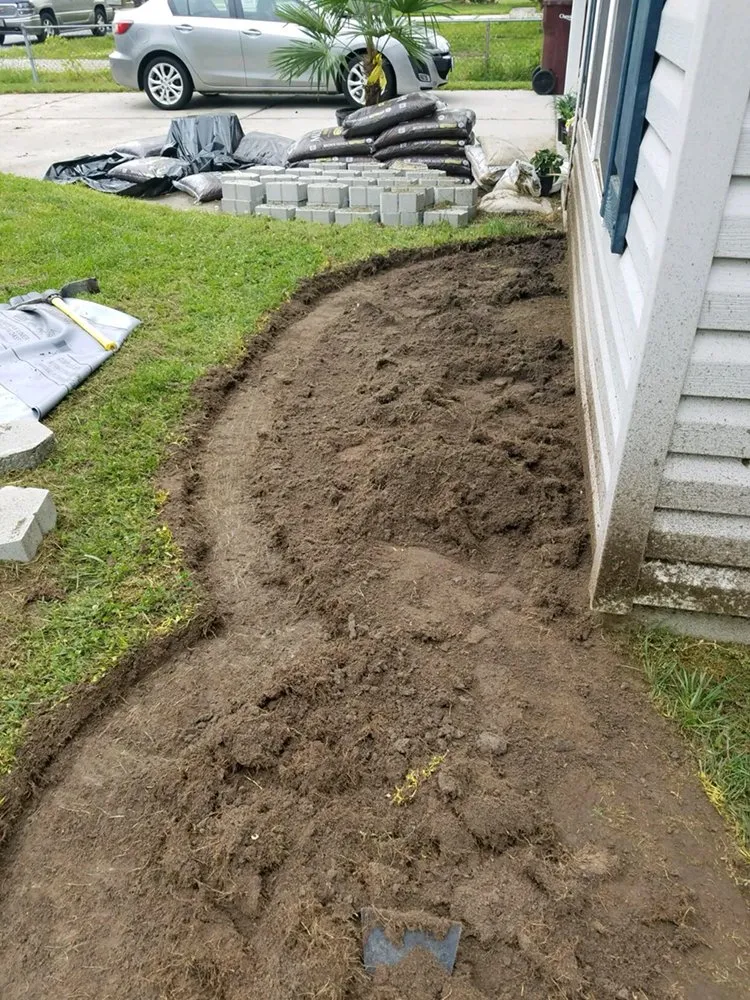 Custom residential landscaping in Norfolk, VA by Green Top Lawn