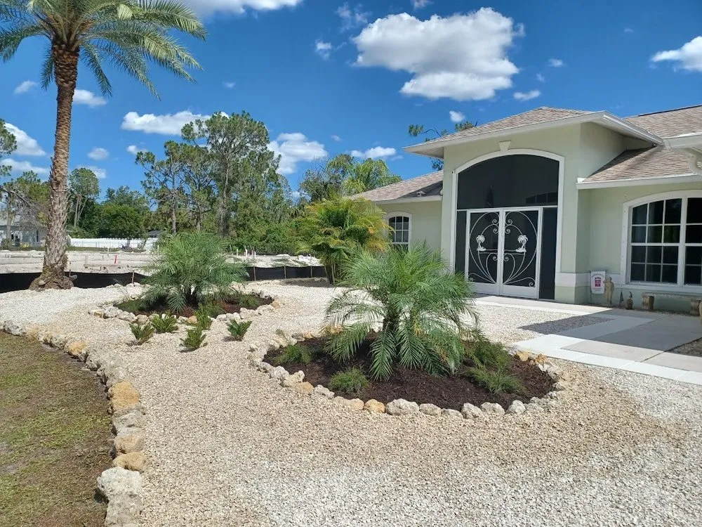 Trusted yard maintenance with custom design across Venice, FL - Green Topps Tree Service & Landscaping