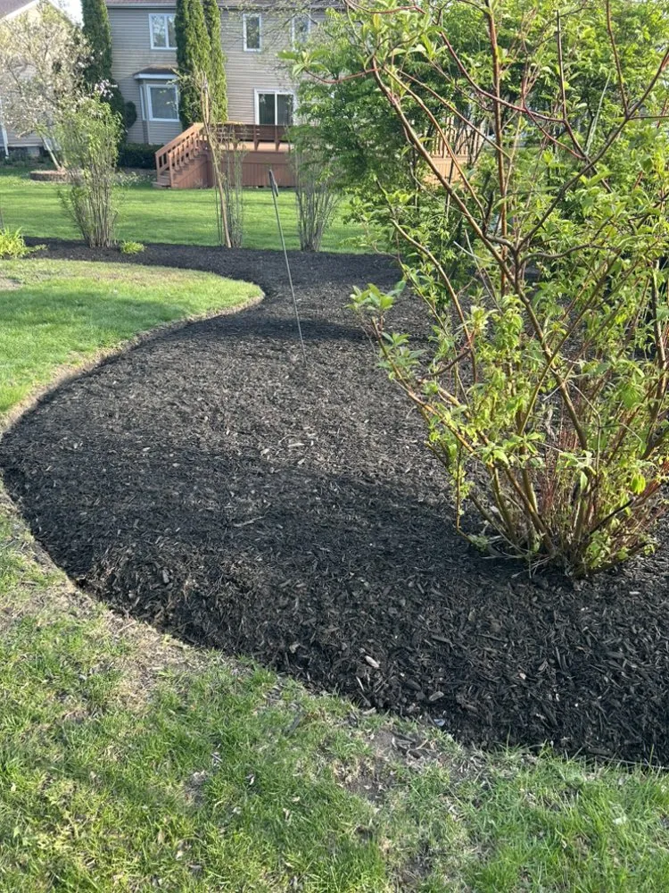 Trusted garden landscaping in South Elgin, IL by Green Toro Lawn Care