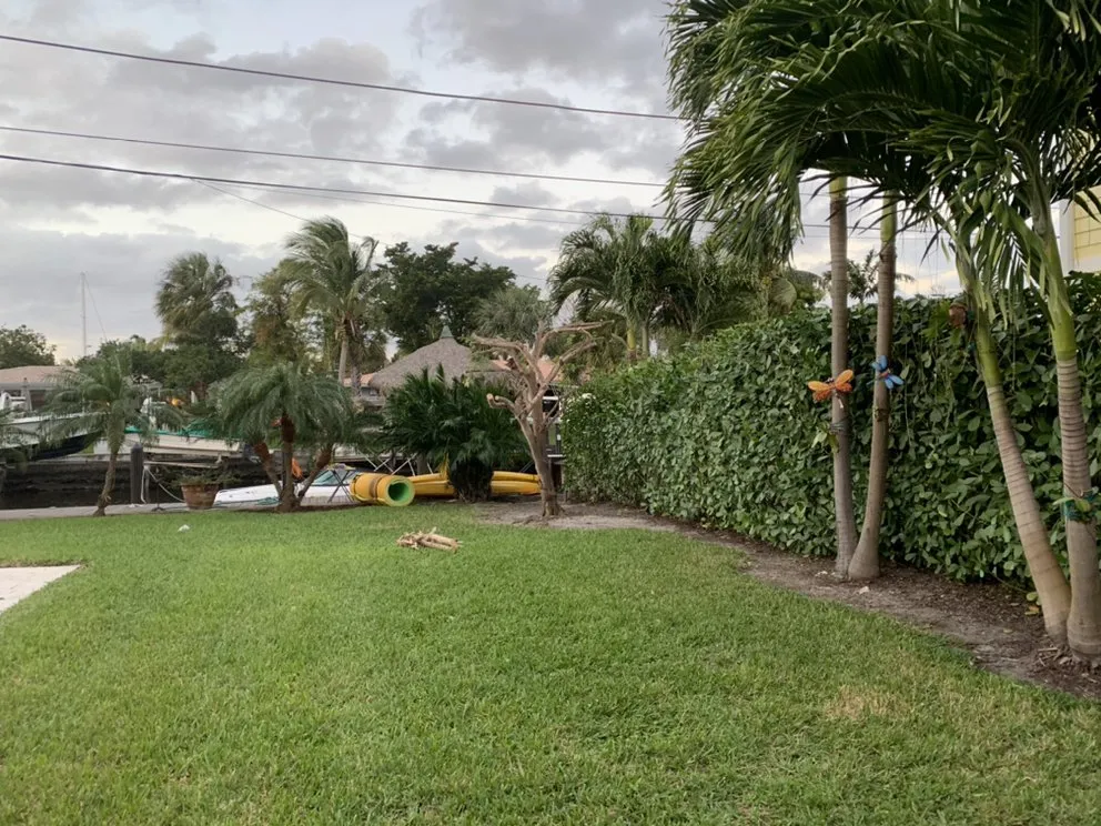 Custom lawn care service experts serving Fort Lauderdale, FL - Green Touch Property Maintenance