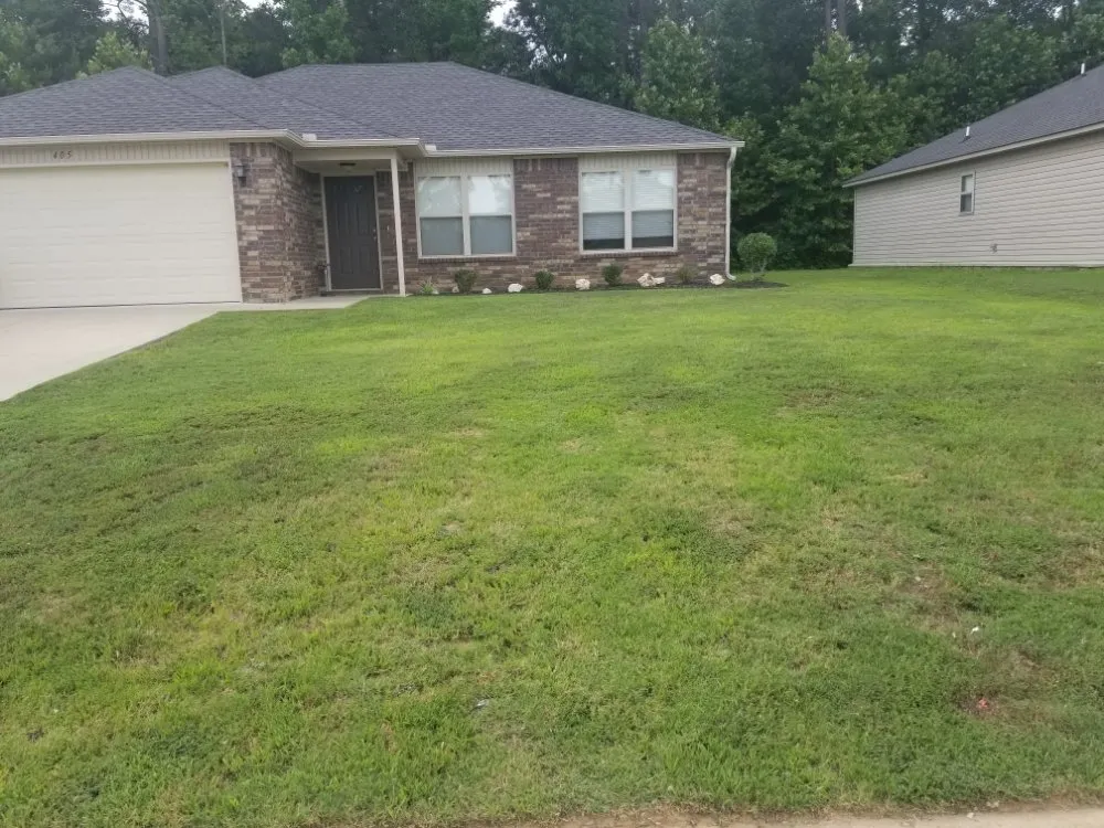 Trusted yard maintenance for beautiful yards in Little Rock, AR by Green Trimmings