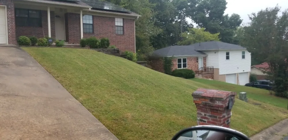Trusted lawn mowing service experts serving Little Rock, AR - Green Trimmings