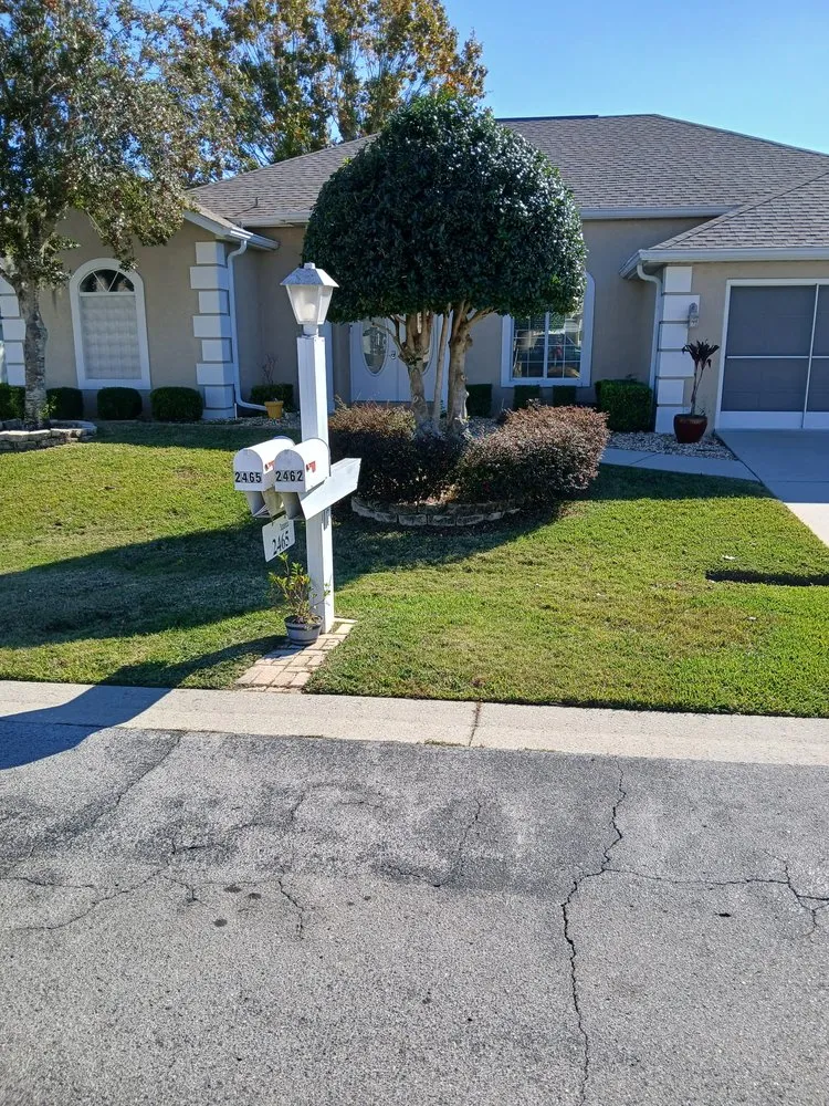 Professional landscaping services near you across Ocala, FL - Green Truck Mowing