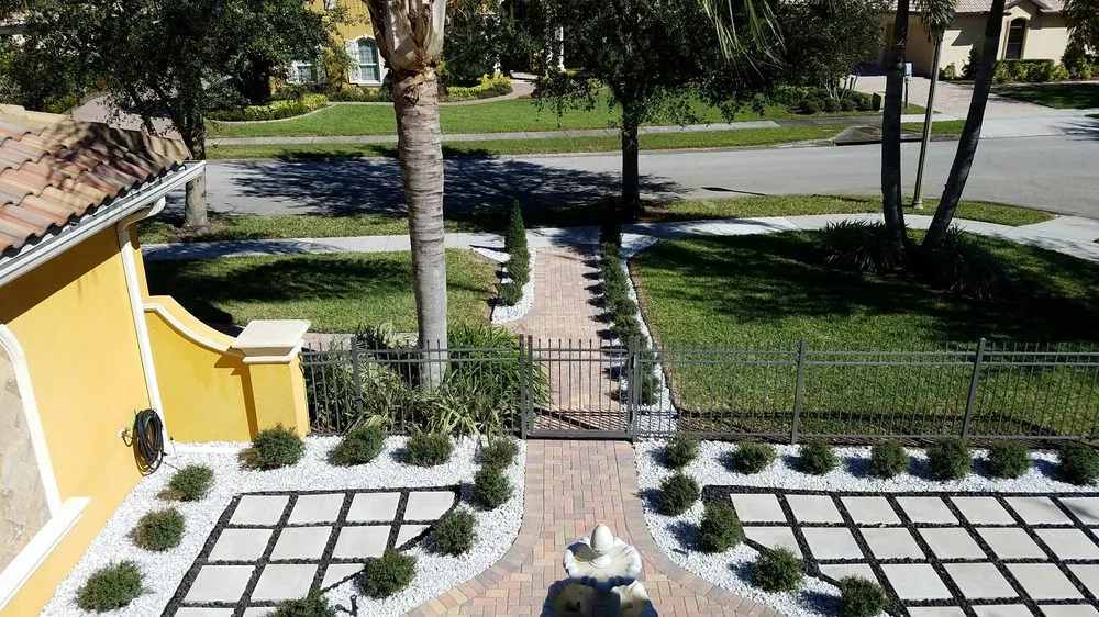 Reliable lawn care service for homes in Winter garden, FL by Green Turf