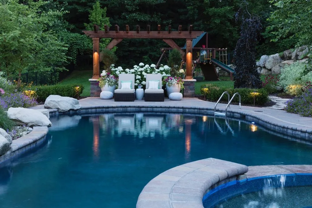 Affordable landscape installation experts serving Howell, MI - Green-Up Lawn & Landscape