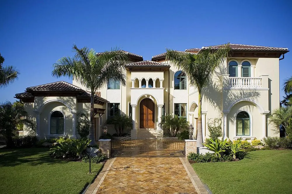 Expert lawn care service experts serving Visalia, CA - Green Valley Gardening