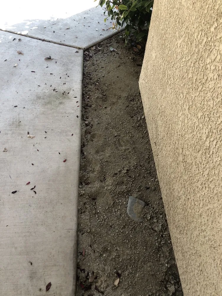 Professional yard maintenance in Visalia, CA by Green Valley Gardening