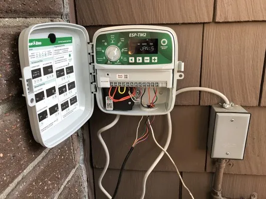 Green Valley Landscaping & Maintenance Logo