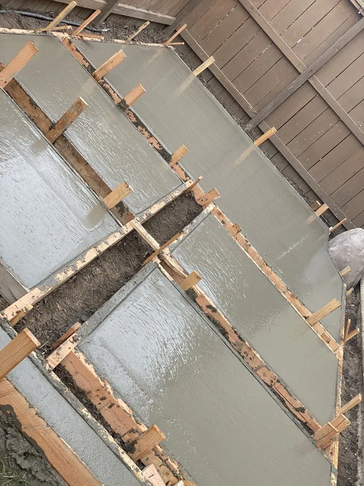 Custom yard maintenance for beautiful yards in Modesto, CA by Green Valley Landscaping