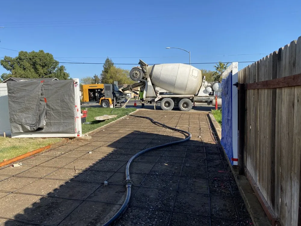 Expert lawn care service for year-round maintenance across Modesto, CA - Green Valley Landscaping