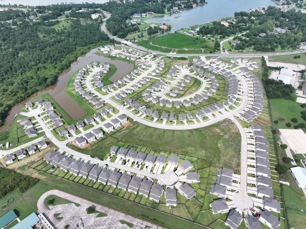 Trusted lawn care service for residential properties in Katy, TX by Green Valley Lawn Service