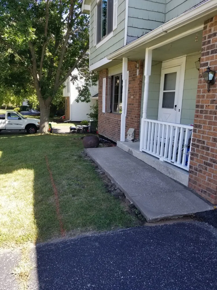 Expert yard cleanup service with custom design in Glencoe, MN by Green Valley Lawncare