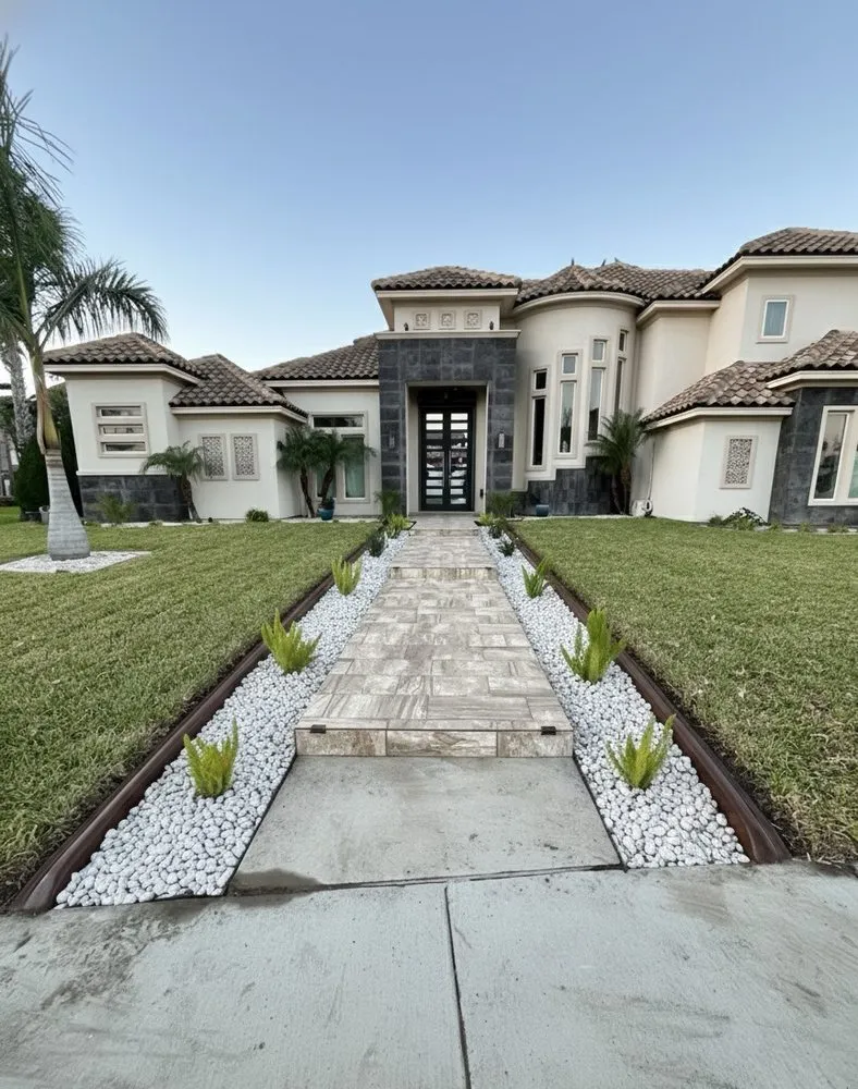 Affordable lawn care service with custom design in Palmhurst, TX by Green Valley Lawncare