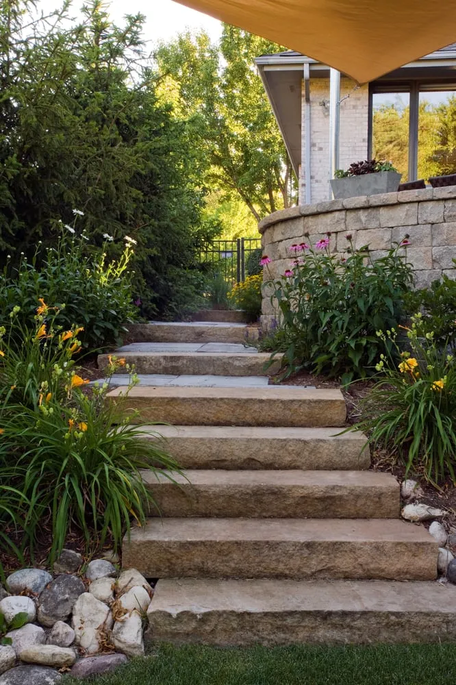 Expert lawn mowing service in Dunlap, IL - Green View