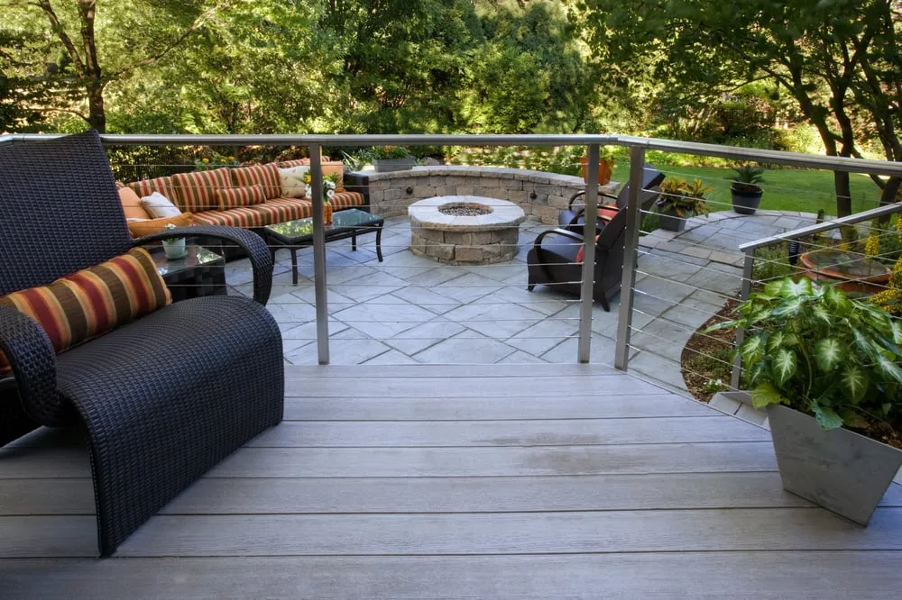 Affordable yard maintenance for residential properties in Dunlap, IL by Green View