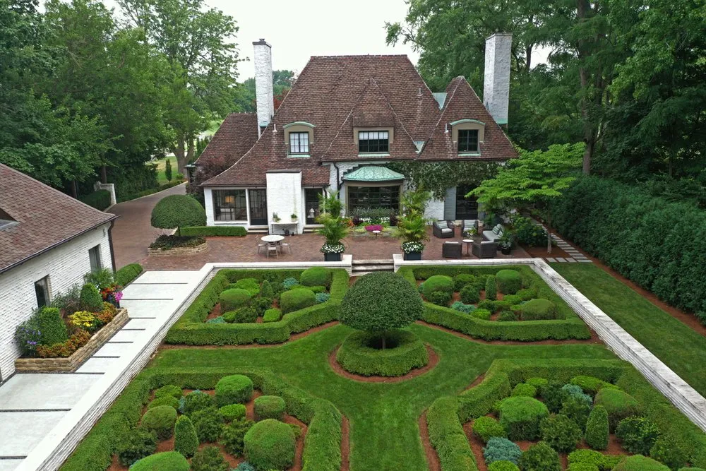 Local garden landscaping for year-round maintenance in Mahomet, IL by Green View