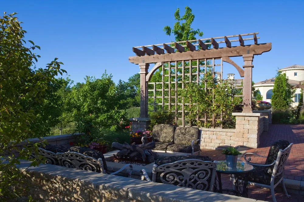 Top-rated landscape design in Normal, IL - Green View