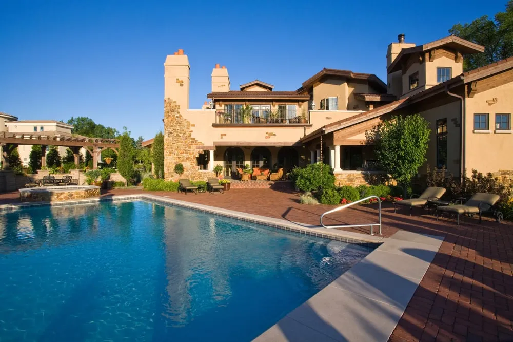 Expert landscape design near you in Springfield, IL by Green View