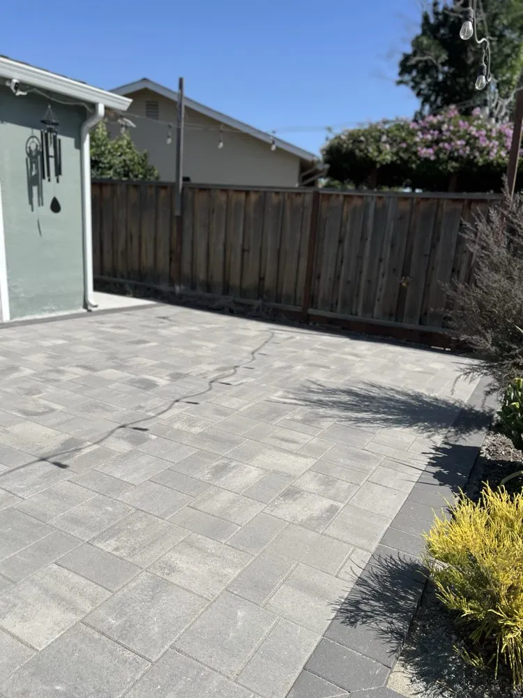 Local lawn mowing service experts serving East Palo Alto, CA - Green Vision Landscape