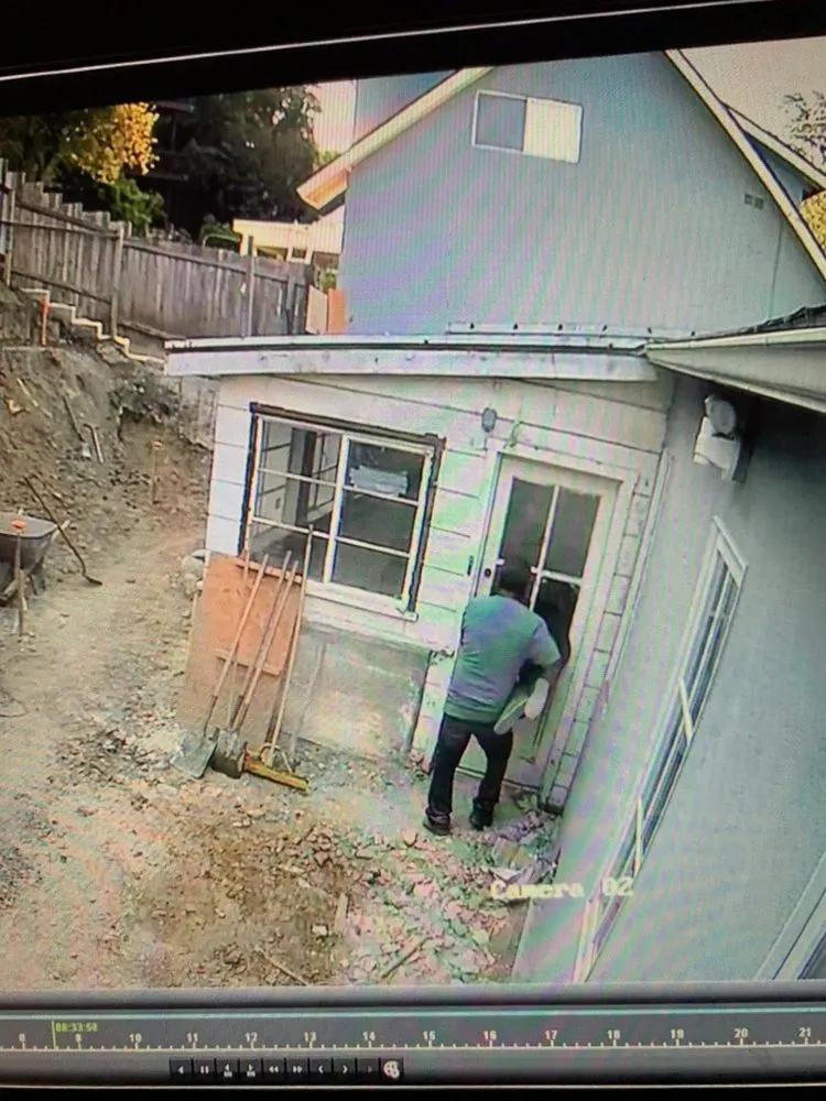 Local yard cleanup service in Sherman Oaks, CA by Green Vision