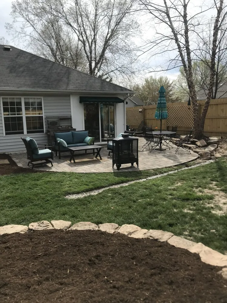 Top-rated yard maintenance in Columbia, MO - Green Visions