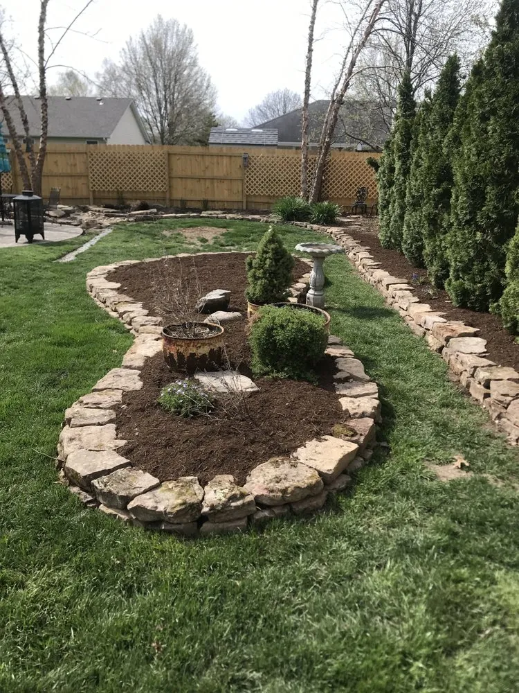 Affordable lawn mowing service near you in Columbia, MO by Green Visions