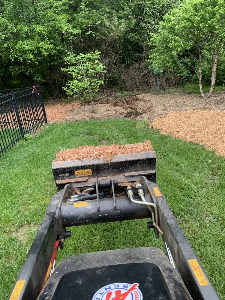 Local yard maintenance in Columbia, MO by Green Visions