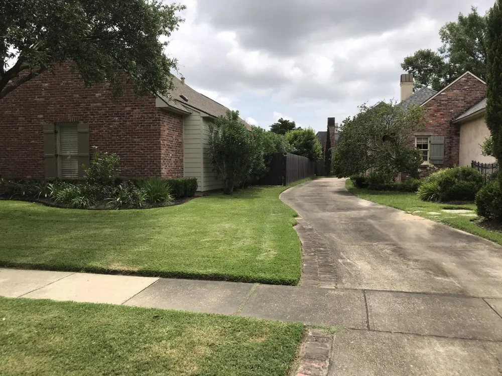 Trusted lawn mowing service for outdoor upgrades in Baton Rouge, LA by Green Wave Lawn Service