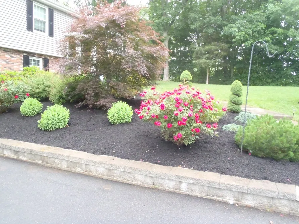 Local garden landscaping in East Berlin, CT - Green Works