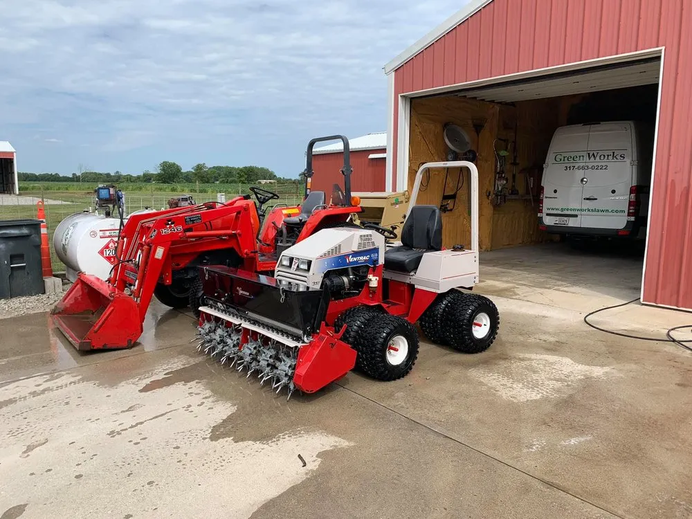 Local yard cleanup service experts serving Carmel, IN - Green Works Lawn Care