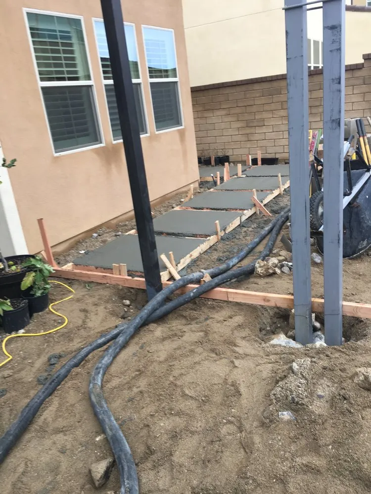 Custom yard cleanup service in Val Verde, CA by Green Works SCV