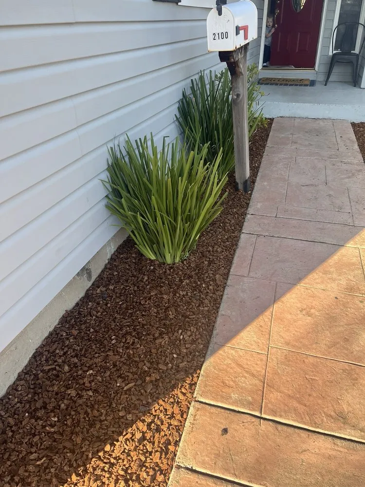 Top-rated lawn care service in Concord, CA by Green World Landscape