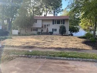 Top-rated yard maintenance for year-round maintenance in Montclair, NJ by Green World Landscapers