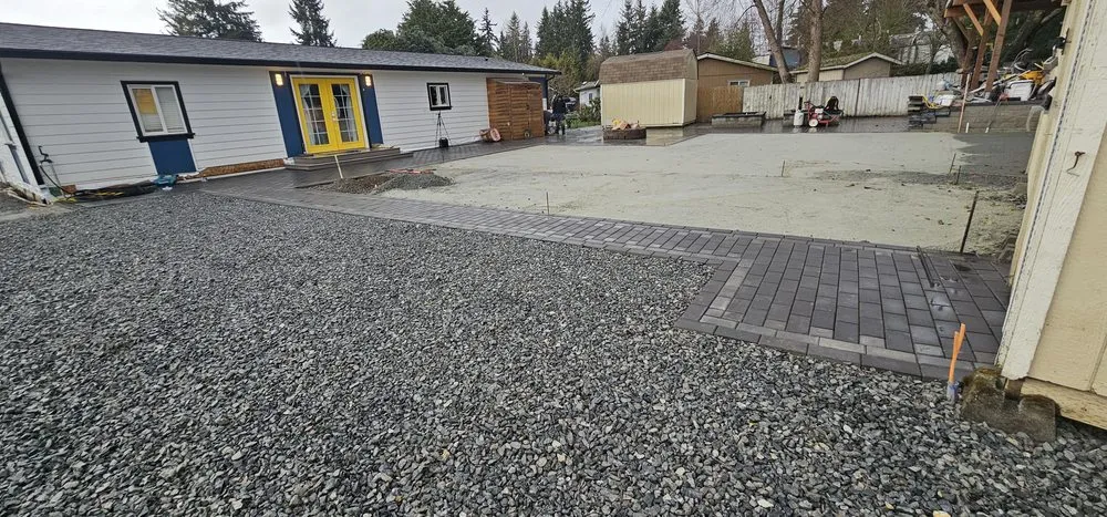 Expert outdoor landscaping in Everett, WA by Green World Landscaping