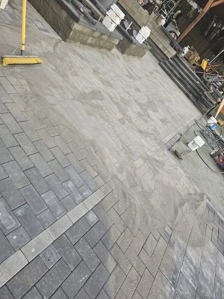 Local outdoor landscaping experts serving Everett, WA - Green World Landscaping