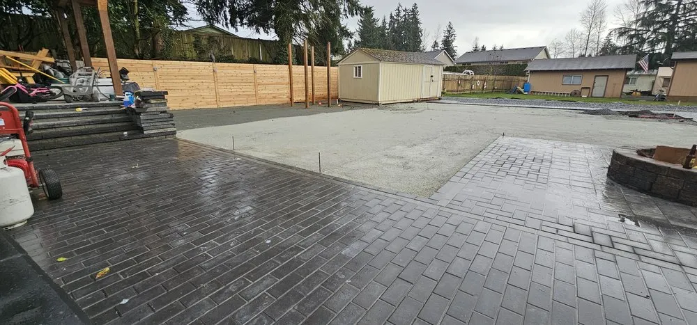 Custom yard cleanup service in Everett, WA - Green World Landscaping