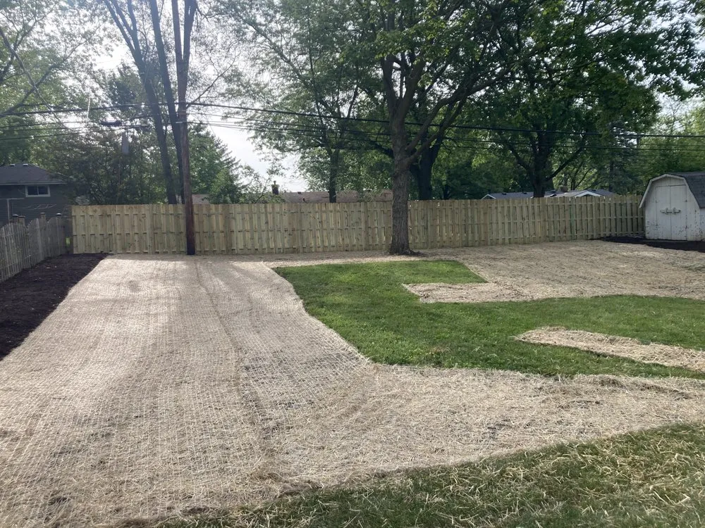 Reliable yard maintenance for homes across Lisle, IL - Green World Landscaping Service