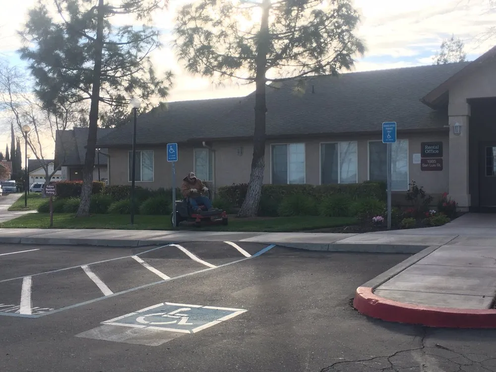 Professional landscape design in Madera, CA by Green World Landscaping Service