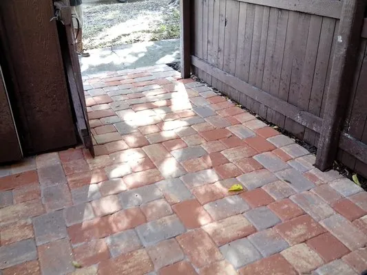 Green World Pavers Landscaping Logo