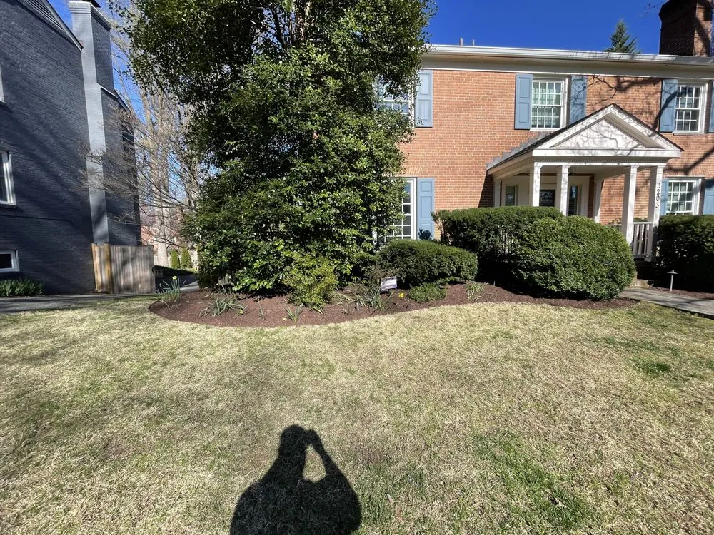 Custom lawn mowing service experts serving Potomac, MD - Green Yard Keeper