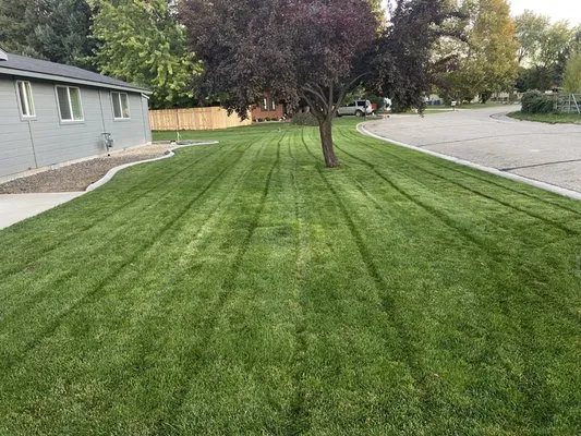 Greenacres Lawn Services Logo