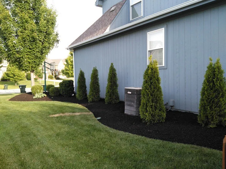 Local lawn mowing service for residential properties across Kansas City, KS - GreenArt Landscaping